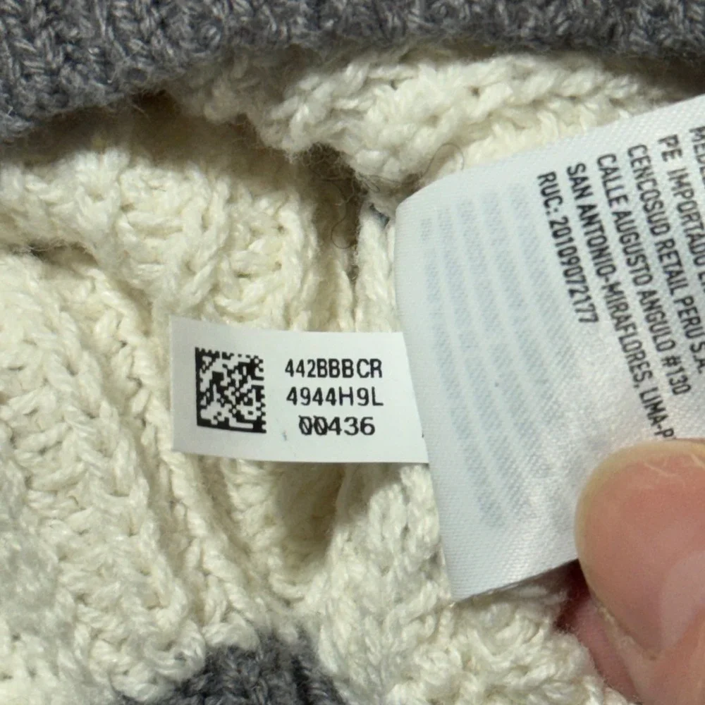 American Eagle‎ Striped V-Neck Knit Sweater XS Gray Cream